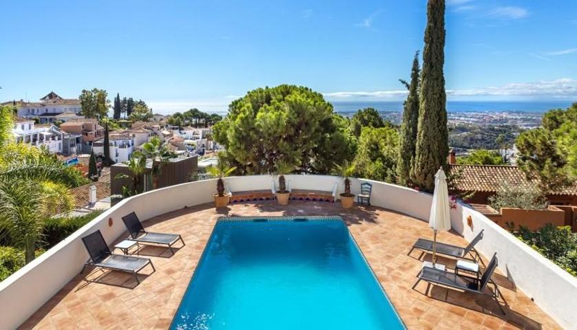 Chalet en venta en Benahavís, Benahavis photo 0