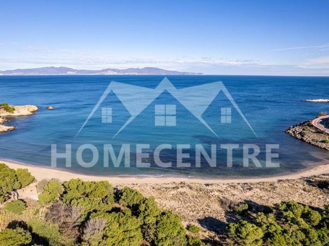 Terreno en venta en L'Escala photo 0