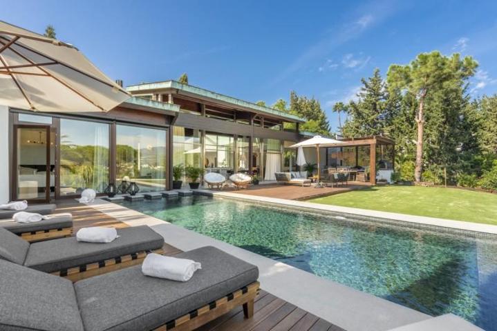 Chalet en venta en Marbella, Nueva Andalucia photo 0