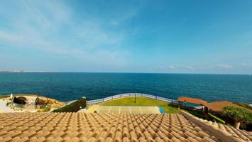 Chalet en venta en Orihuela Costa, Cabo Roig photo 0