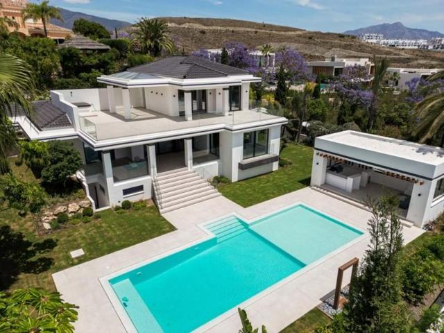 Chalet en venta en Benahavís, Benahavis photo 0