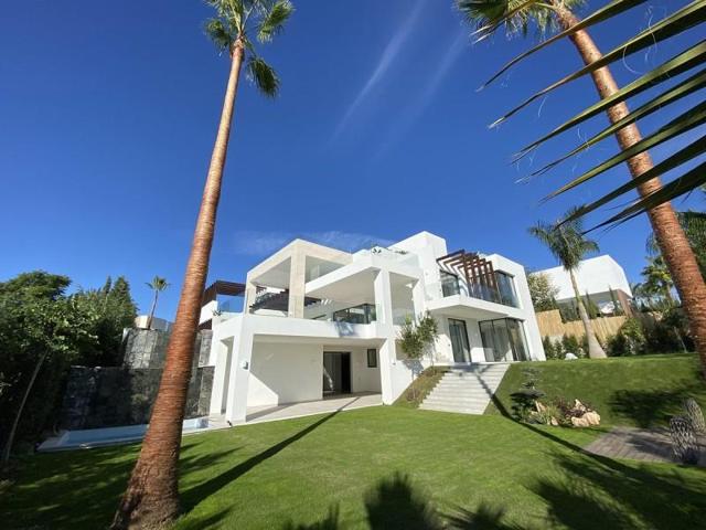 Chalet en venta en Benahavís, Benahavis photo 0