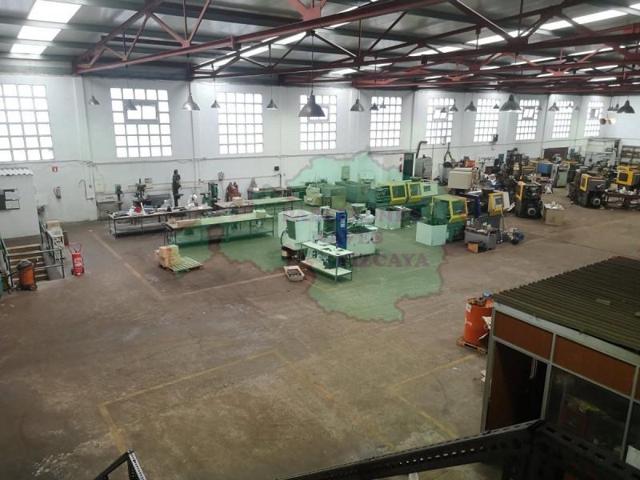 Edificio en venta en Leioa, Leioa photo 0