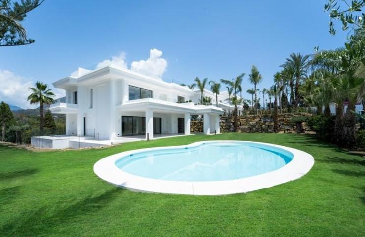 Chalet en venta en Marbella, Marbella photo 0