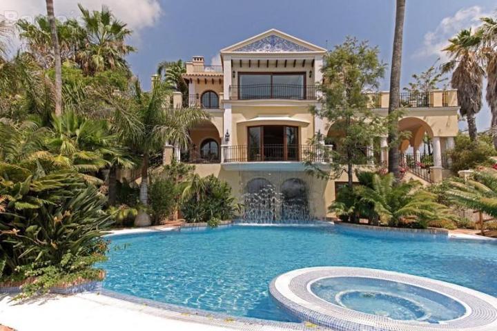 Chalet en venta en Benahavís, Benahavis photo 0