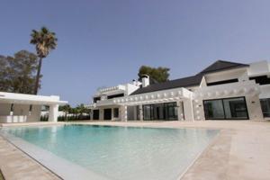 Casa con terreno en venta en Marbella, San Pedro De Alcantara - Linda Vista Playa photo 0