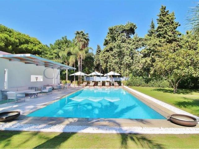 Chalet en venta en Marbella, Guadalmina Baja photo 0