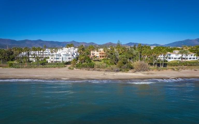 Chalet en venta en Estepona, Hacienda Beach photo 0