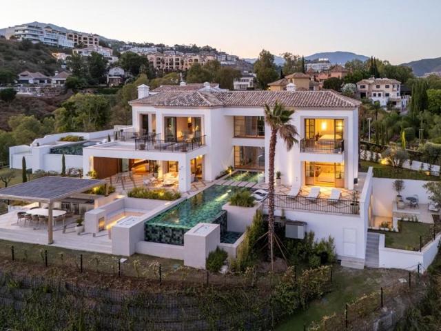 Chalet en venta en Benahavís, Benahavis photo 0