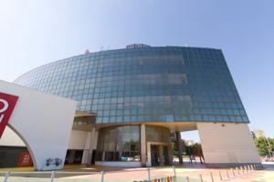 Edificio en venta en Sevilla, Cerro Aguila photo 0