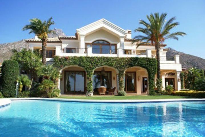 Casa con terreno en venta en Marbella, Marbella photo 0