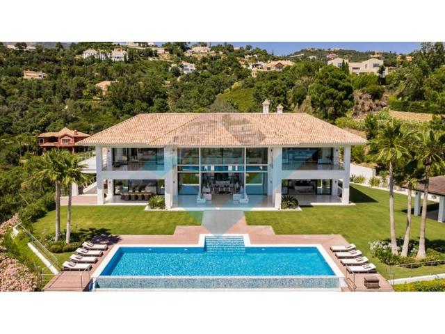 Casa en venta en Benahavís photo 0