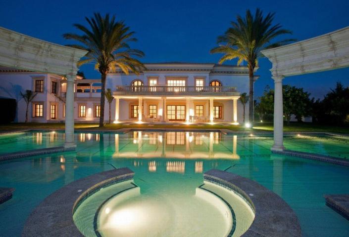 Casa con terreno en venta en Benahavís, Los Arqueros photo 0