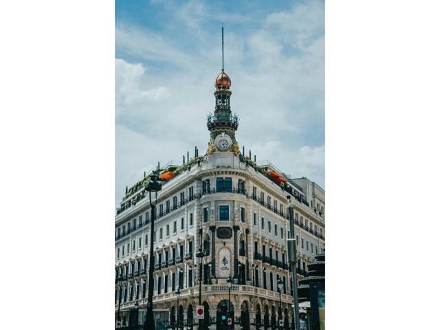 Edificio en venta en Madrid photo 0