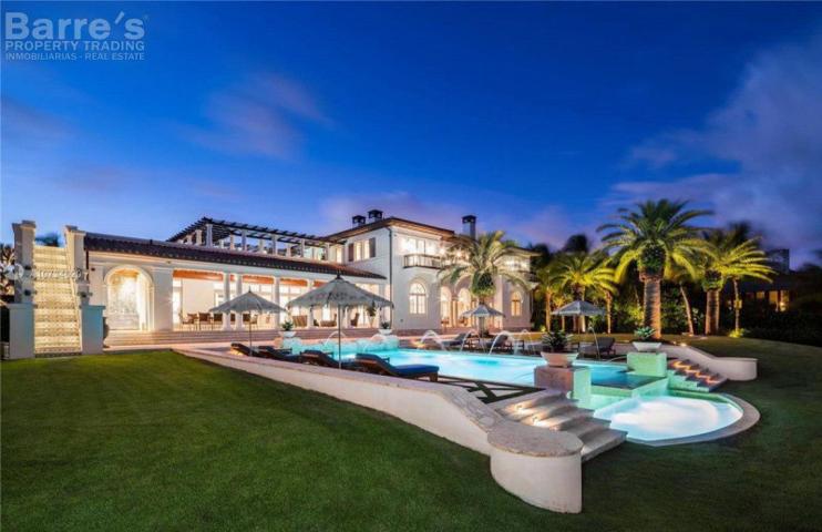 Casa con terreno en venta en Cudillero, Coral Gables photo 0