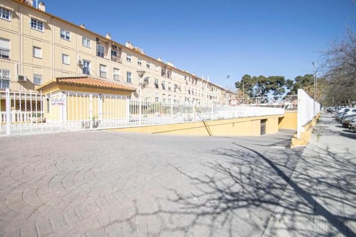 Garaje en venta en Granada, Estacion de autobuses photo 0