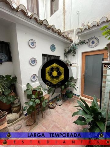 Estudio en alquiler en Granada, Albaycin photo 0