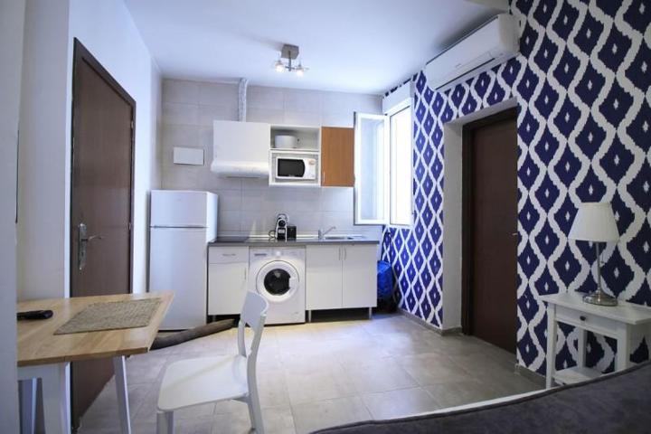 Estudio en alquiler en Madrid, Centro - Sol photo 0