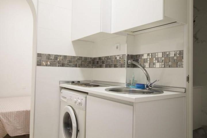 Estudio en alquiler en Madrid, Centro - Malasana photo 0