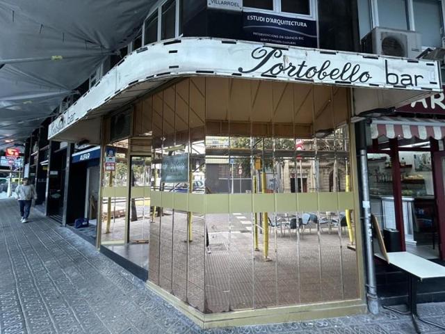 Local comercial en alquiler en Barcelona, Carrer de Villarroel, 08036 photo 0