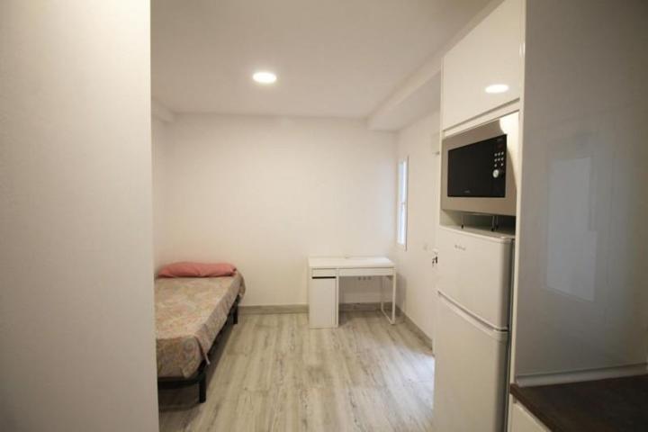 Estudio en alquiler en Madrid, Tetuan - Valdeacederas photo 0