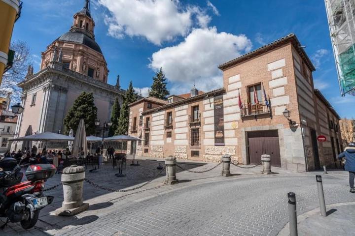 Local comercial en alquiler en Madrid, Centro photo 0