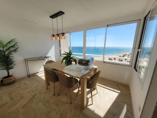 Apartamento en alquiler en Alicante, Urbanova photo 0