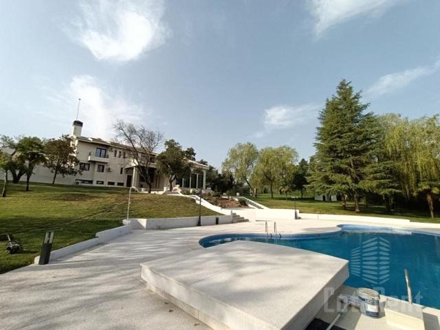 Chalet en alquiler en Alcobendas photo 0