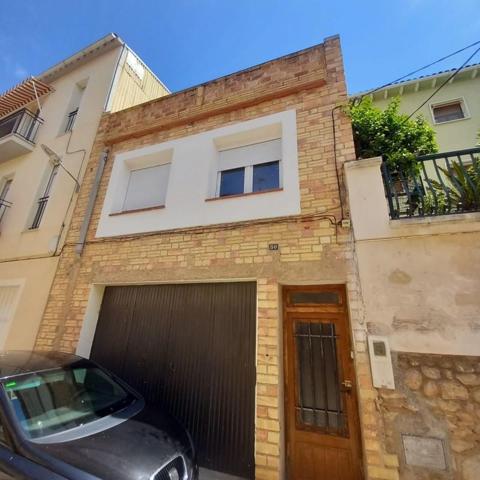 Casas de pueblo en venta en Tivenys, Tivenys photo 0