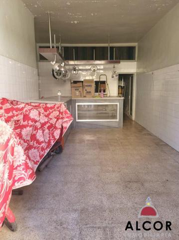 Local comercial en venta en Vinaròs, Vinaros photo 0