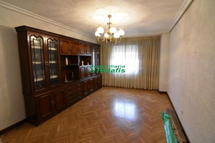 Piso en venta en Ciudad Rodrigo, San Cristobal photo 0