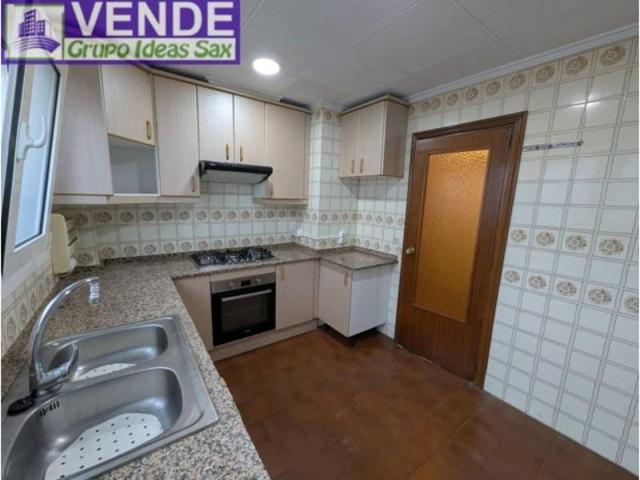 Piso en venta en Sax, Sax photo 0