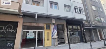 Local comercial en venta en Santander, Centro photo 0