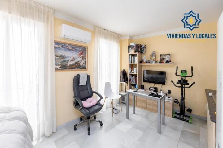 Estudio en venta en Granada, Realejo photo 0