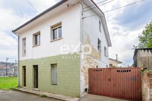 Chalet en venta en Llanera, Lugo de llanera photo 0