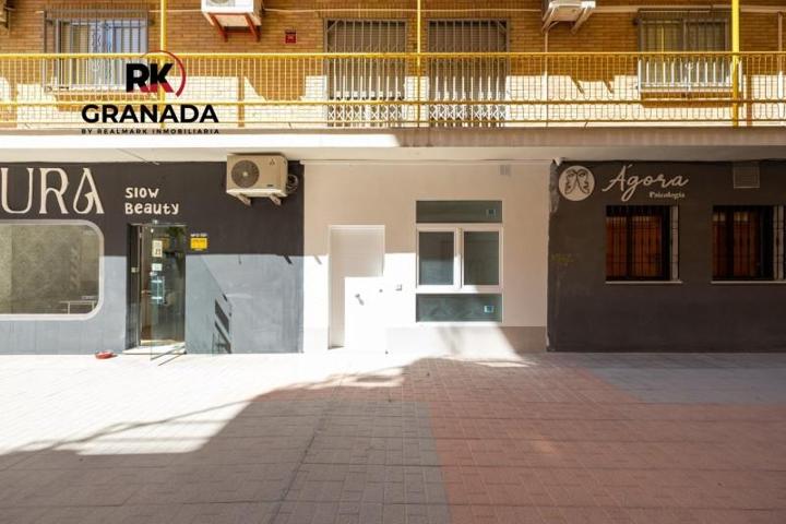 Estudio en venta en Granada, Centro photo 0