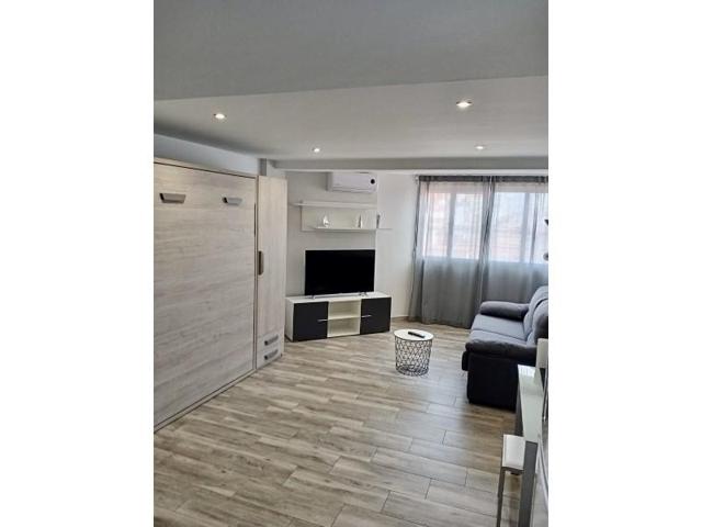 Estudio en venta en Vélez-Málaga photo 0