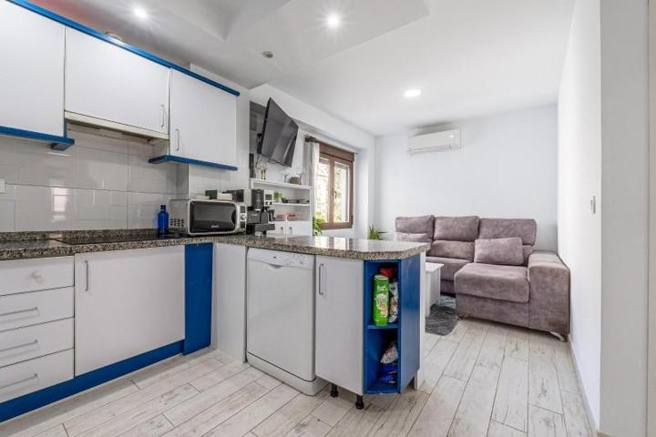 Piso en venta en Granada, Alhamar photo 0