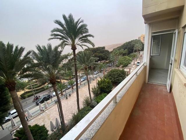 Piso en venta en Almería, Centro photo 0
