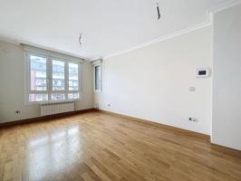 Estudio en venta en Bergara, Centro photo 0