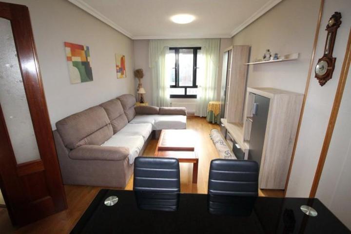 Piso en venta en Oviedo, Los Prados photo 0