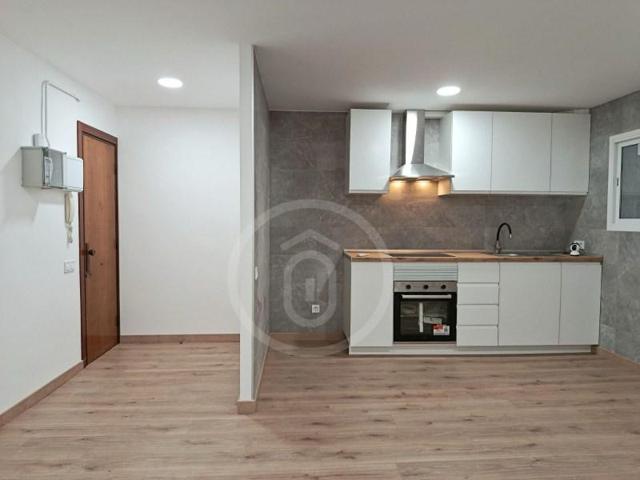 Piso en venta en Barcelona photo 0