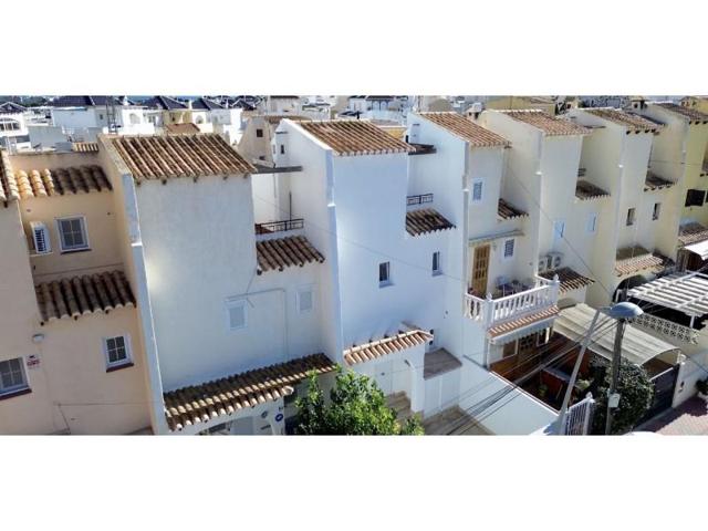 Casa en venta en Torrevieja photo 0