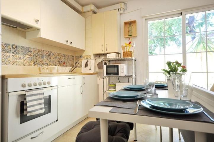 Estudio en venta en Málaga, Pedregalejo photo 0