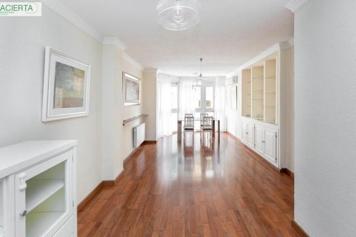 Piso en venta en Granada, Recogidas photo 0