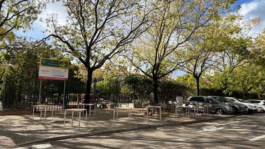 Piso en venta en Sevilla, Nervión photo 0