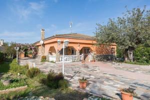 Chalet en venta en Bétera, La Conarda-Montesano photo 0