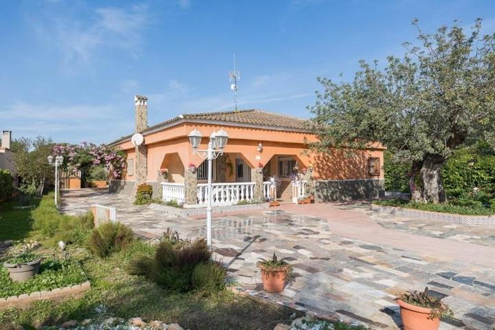 Chalet en venta en Bétera, La Conarda-Montesano photo 0