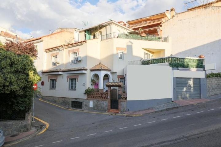 Casa en venta en Monachil, Zona metropolitana photo 0