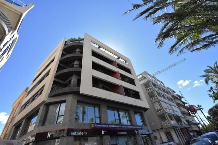 Apartamento en venta en Torrevieja, Torrevieja photo 0